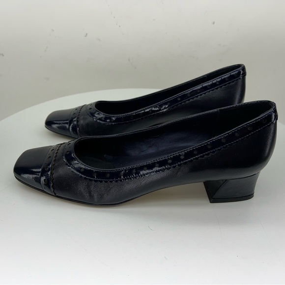 Vaneli Heels Pumps Block Low Heel Square Cap Toe Navy Blue Leather Retro Date - Picture 7 of 15